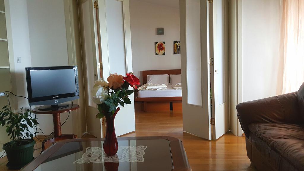 Apartments Rino Lux 스베티스테판 외부 사진