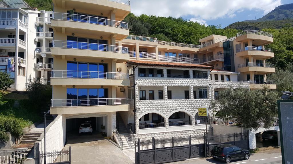 Apartments Rino Lux 스베티스테판 외부 사진