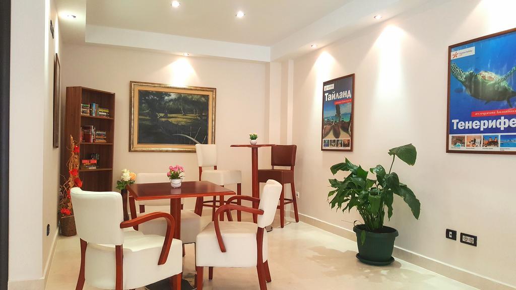 Apartments Rino Lux 스베티스테판 외부 사진